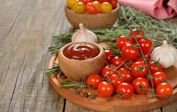 خرید رب گوجه فرنگی درجه یک مستقیم از پخش کننده
